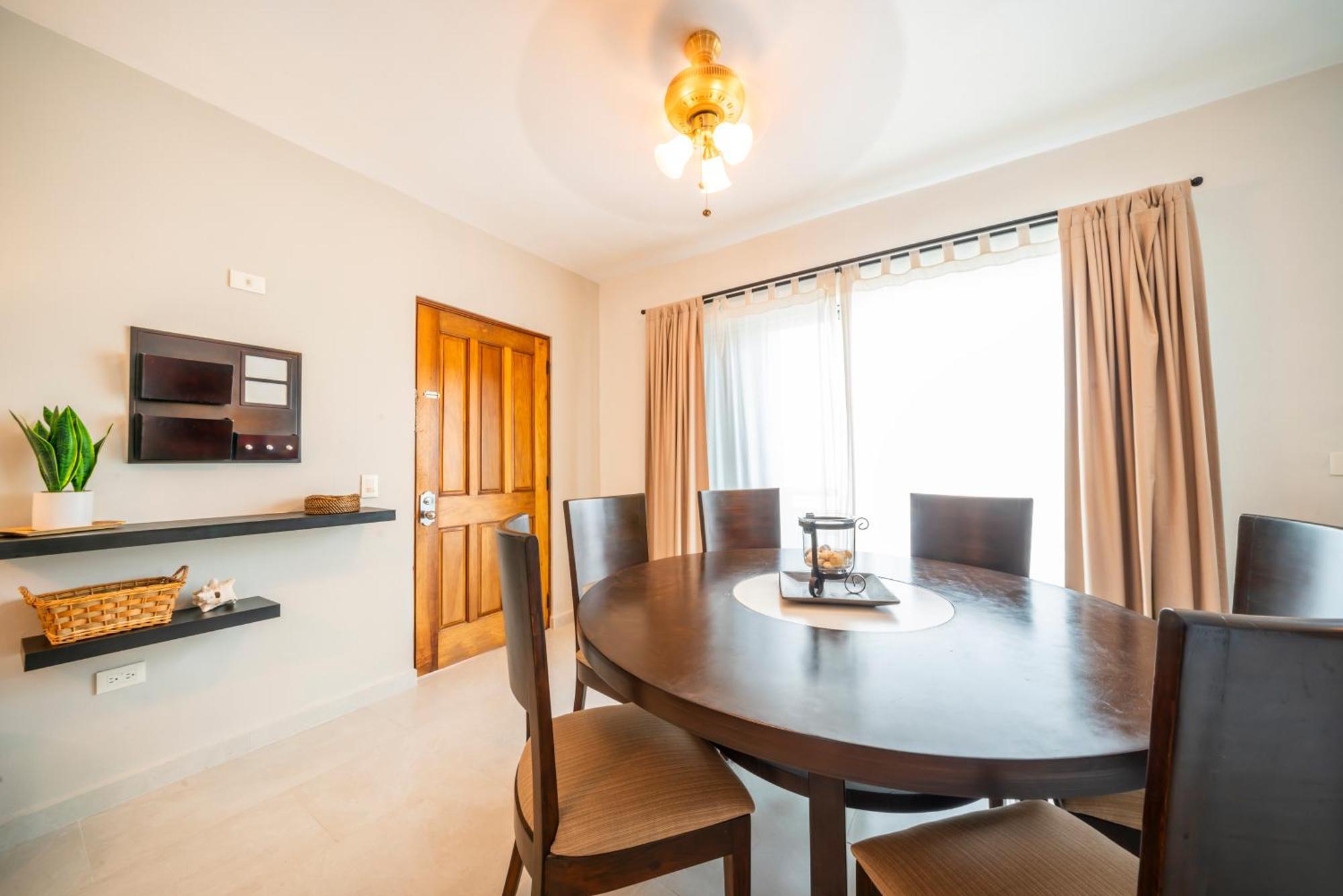 Modern Penthouse With 2 Bedrooms & Pool - Exquisite Bargain Priced - At Margaritas Ii Сasa de vacaciones