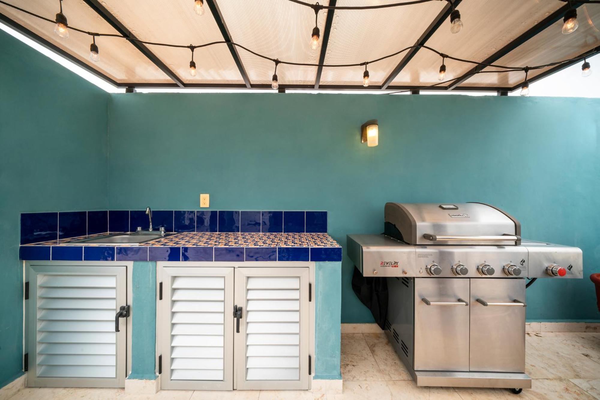 Сasa de vacaciones Modern Penthouse With 2 Bedrooms & Pool - Exquisite Bargain Priced - At Margaritas Ii *